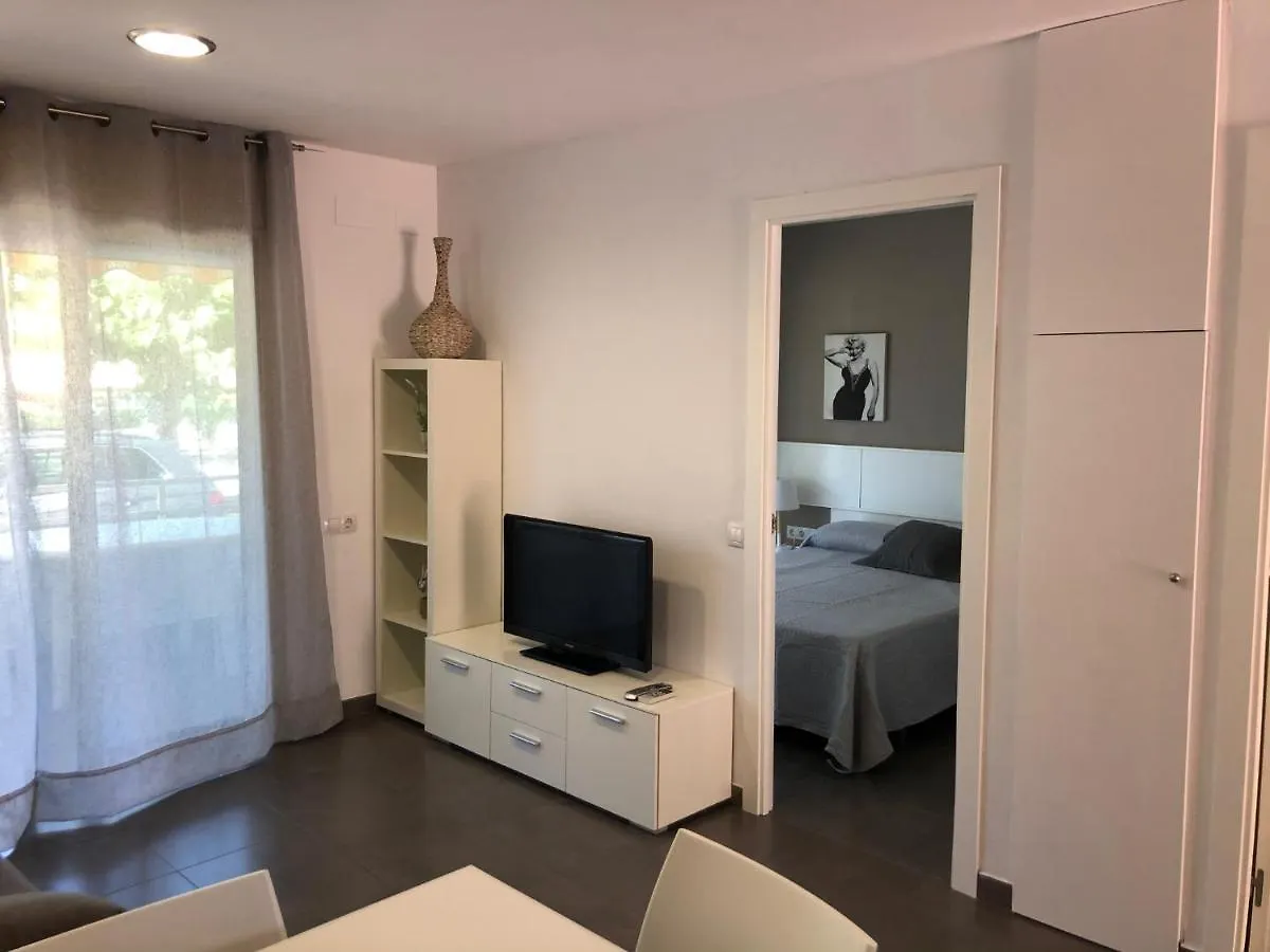아파트 Apartaments Colibri 캠브릴스